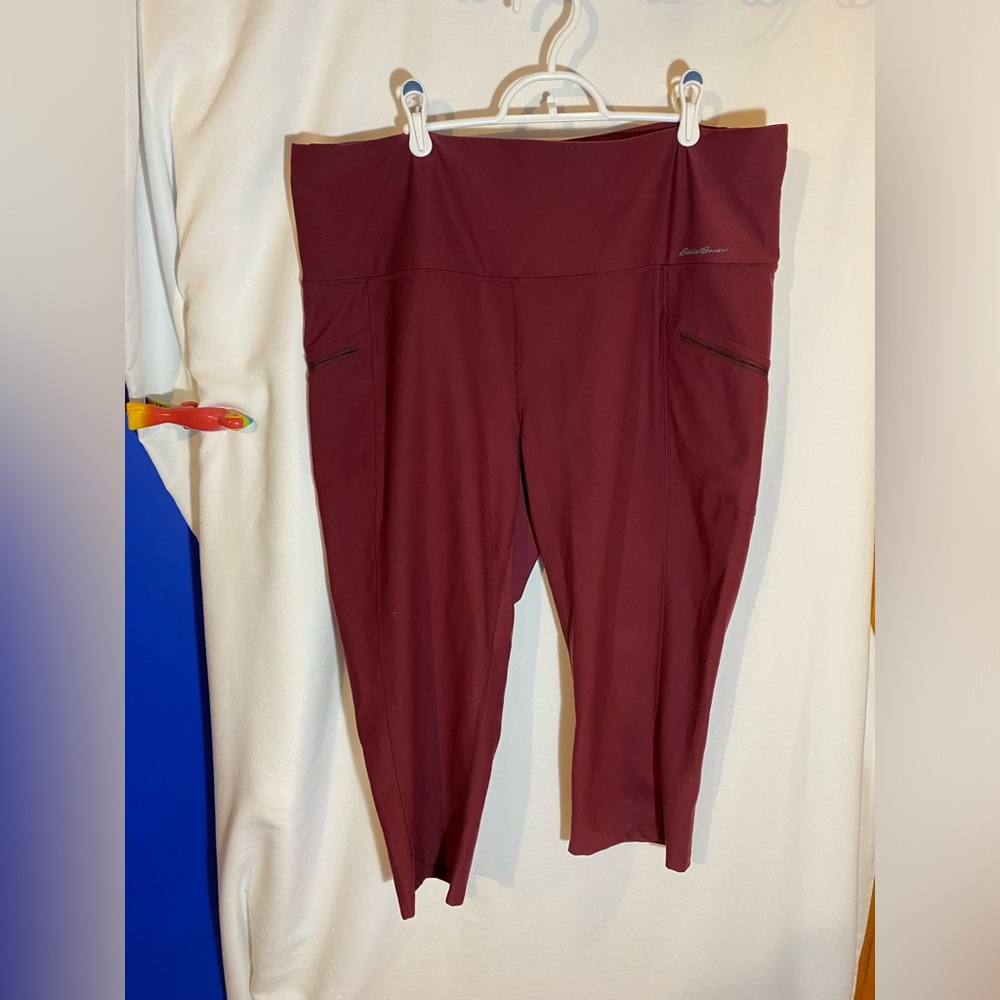 Eddie Bauer women’s capri leggings, size 2X EUC